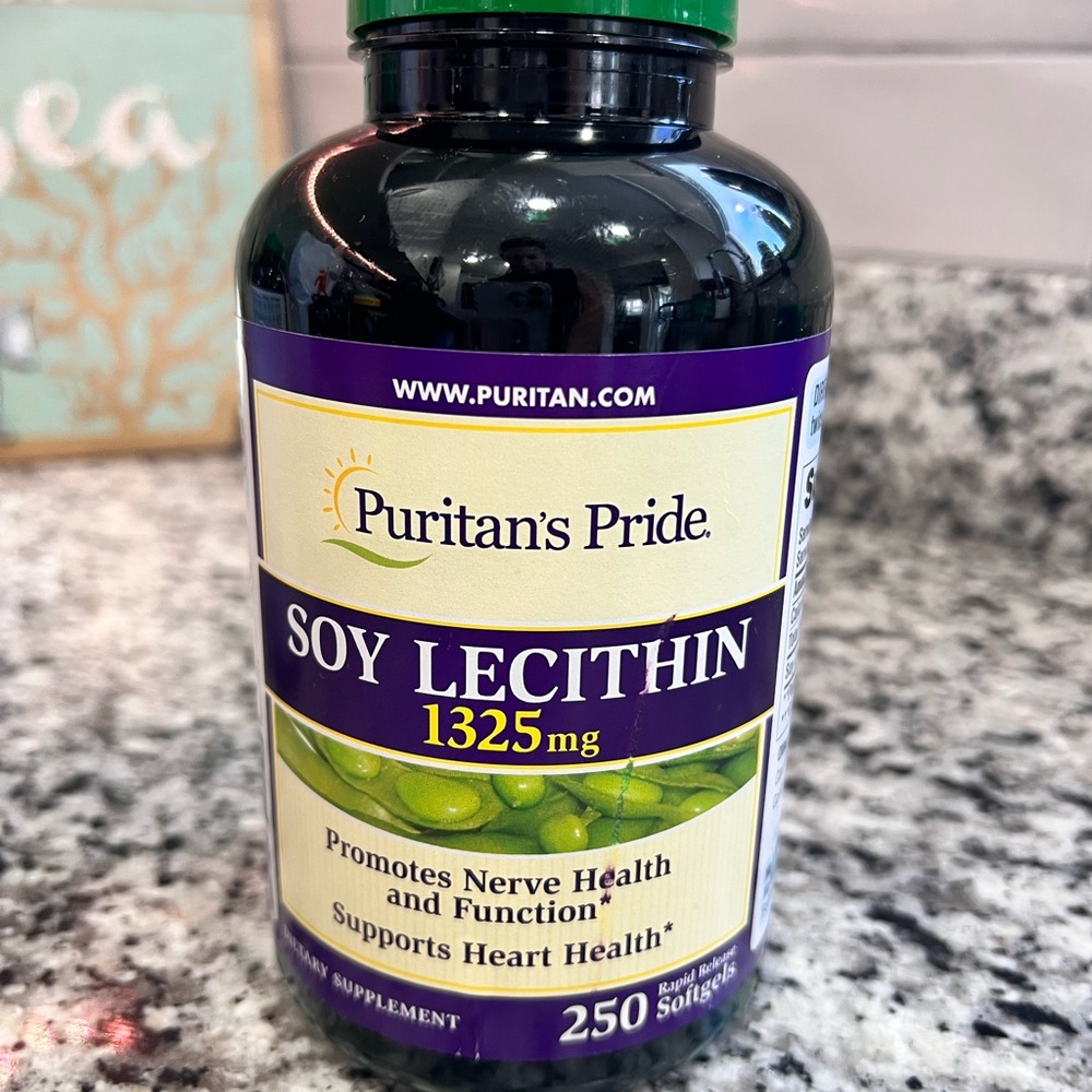 Green and Black Wellness Supplement for Optimal Health